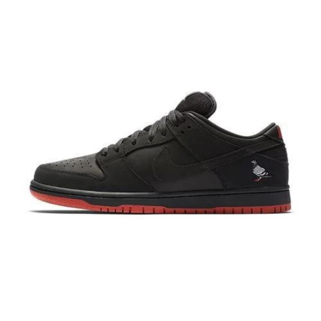 Dunk Low 'Black Pigeon'