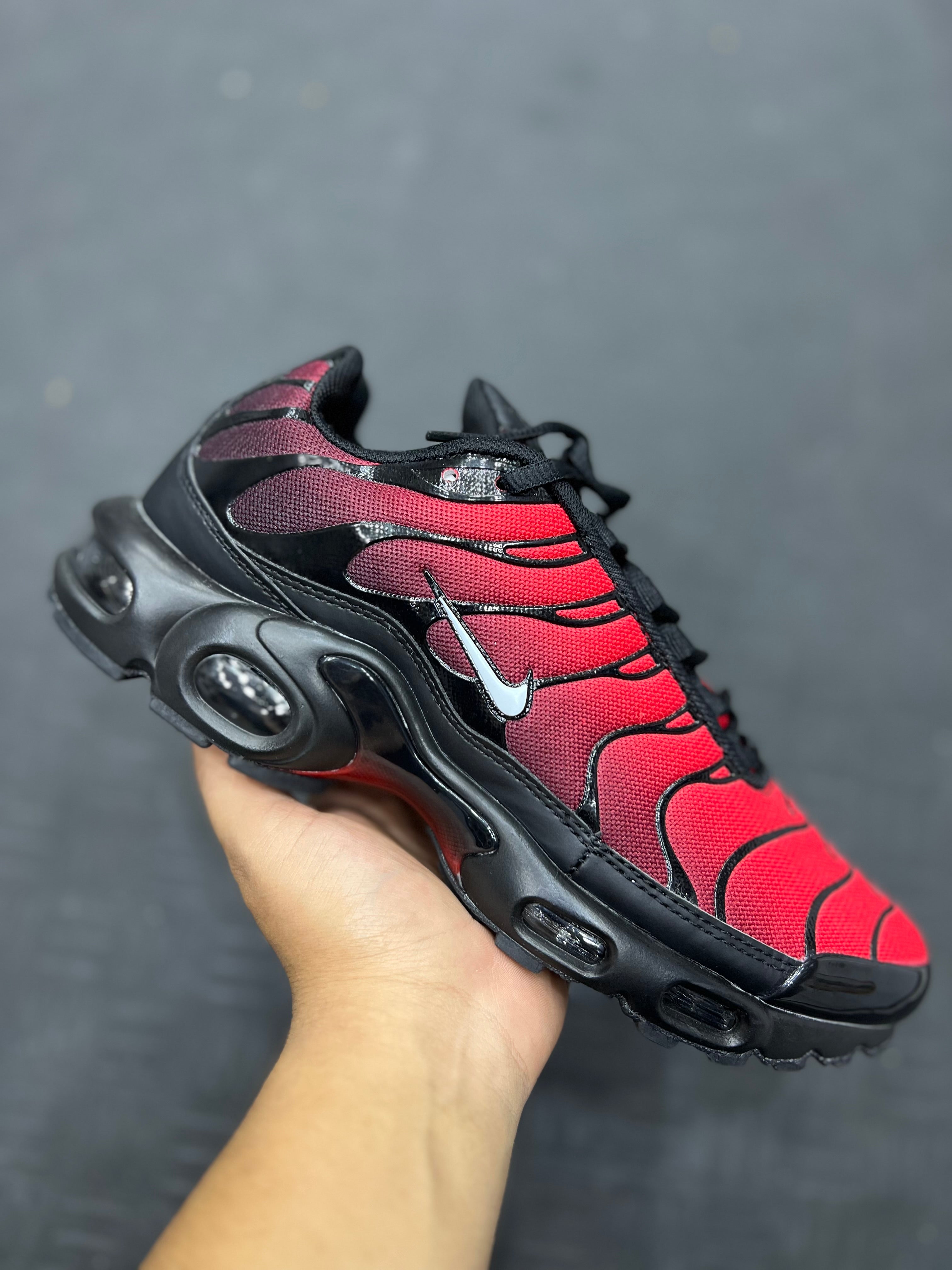 Air Max TN Plus - Deadpool