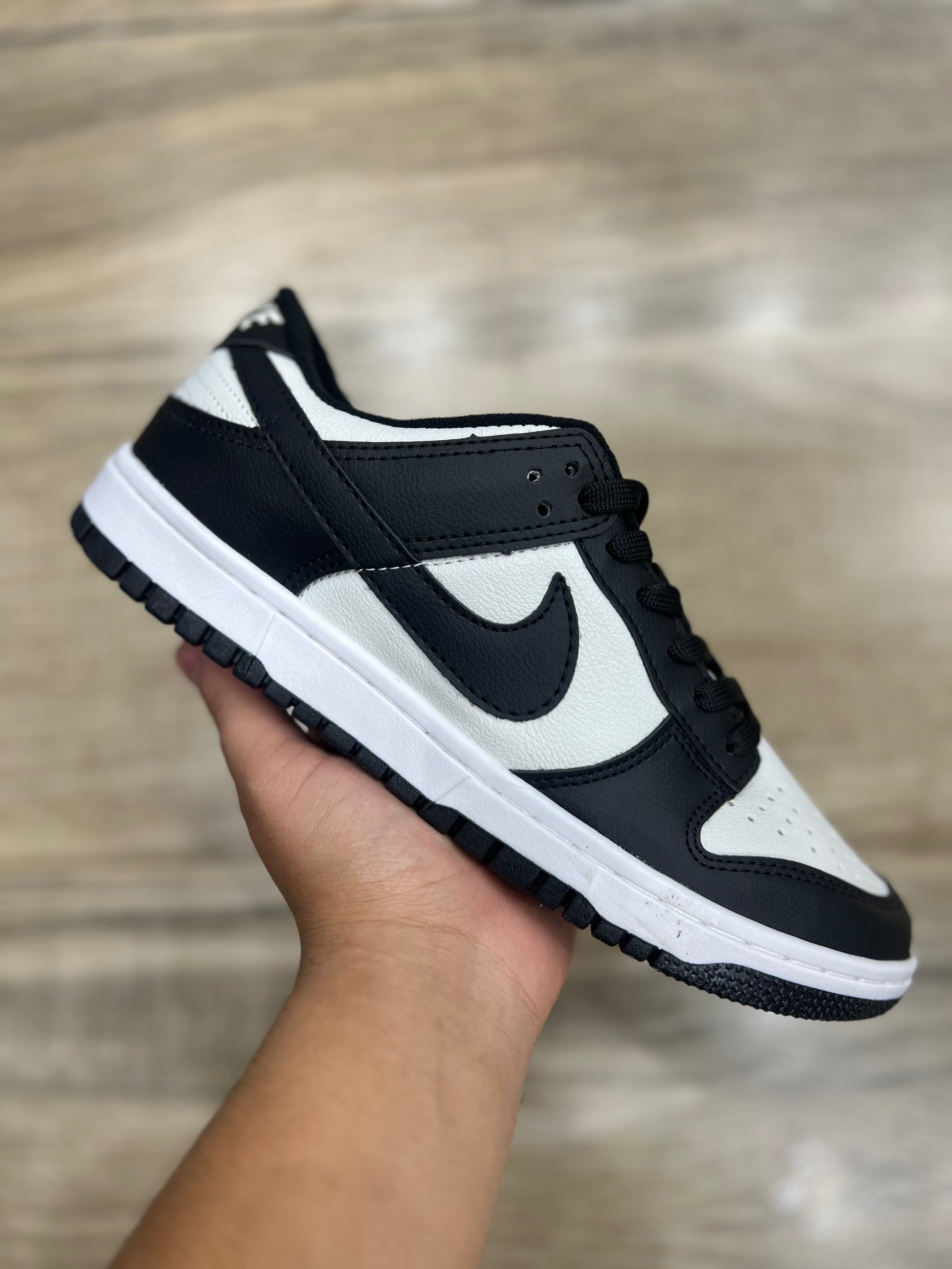 Dunk Low 'Black White'