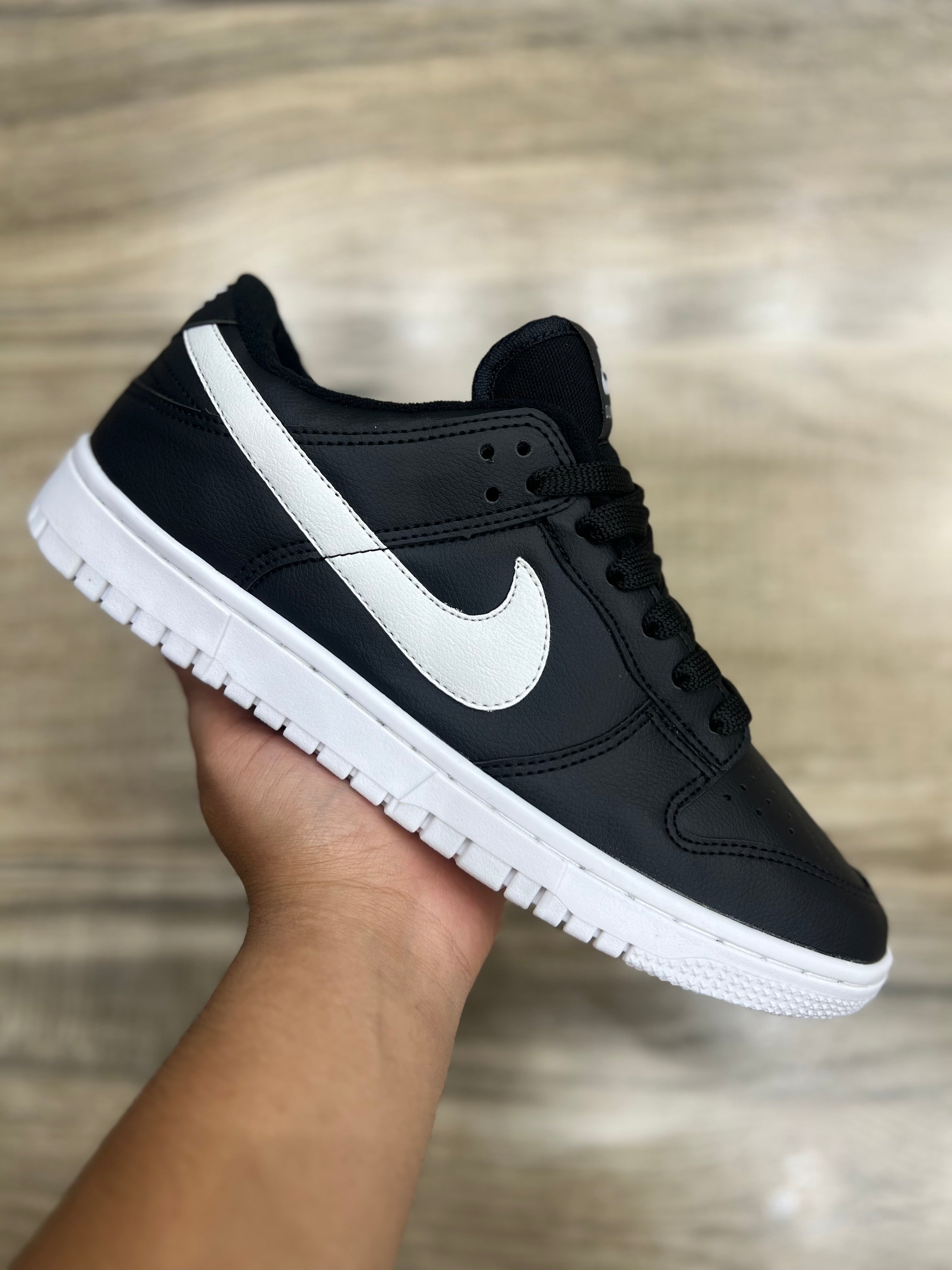 Dunk Low black