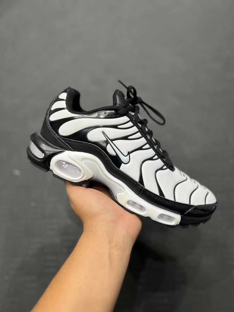 Air Max Plus - white black