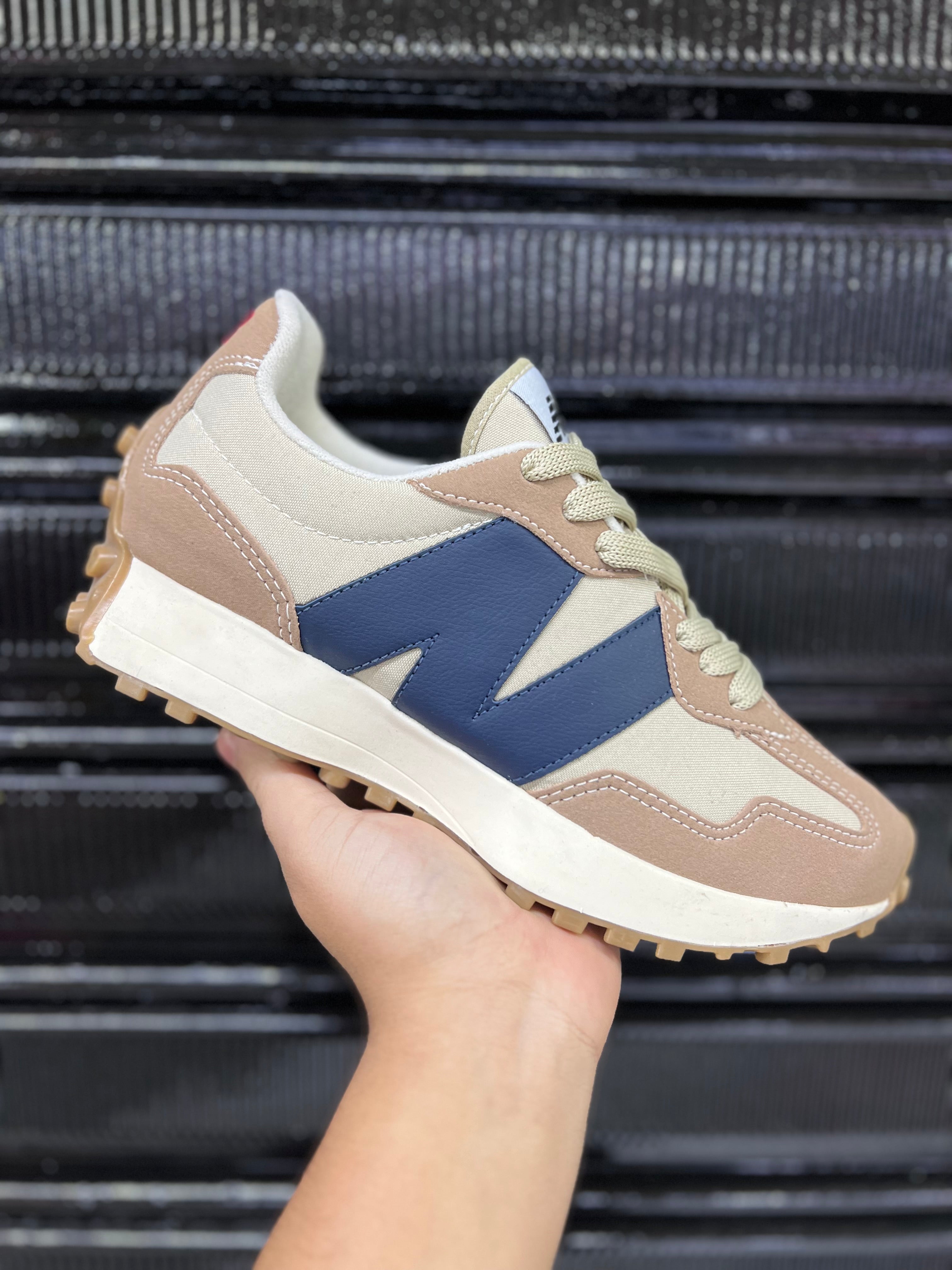 NEW balance - 327 V1