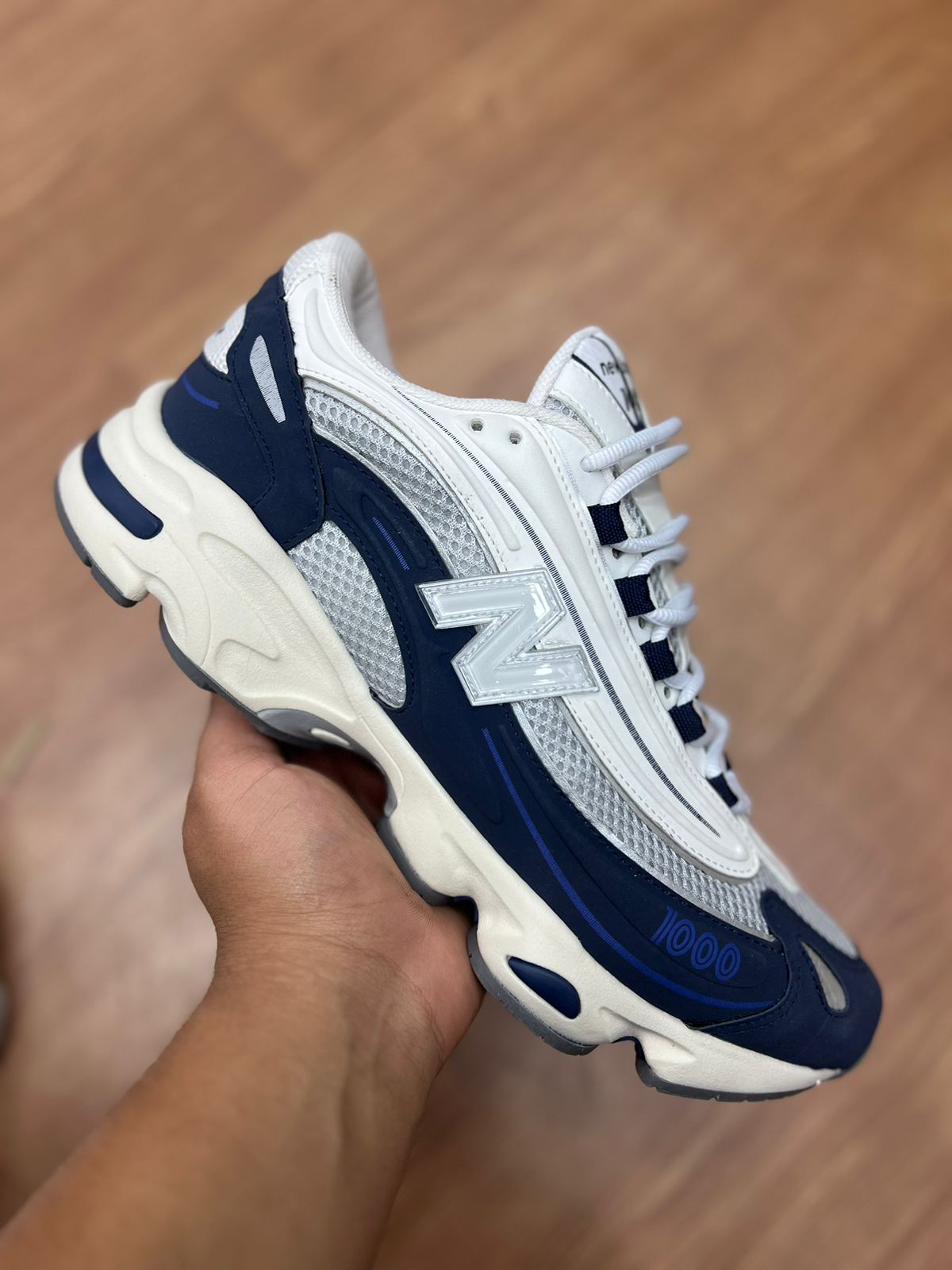 NEW Balance 1000